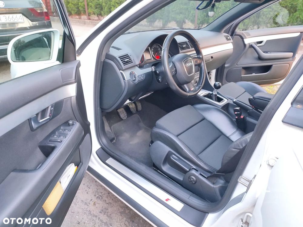 Audi A4 Avant 2.0 TDI DPF - 8