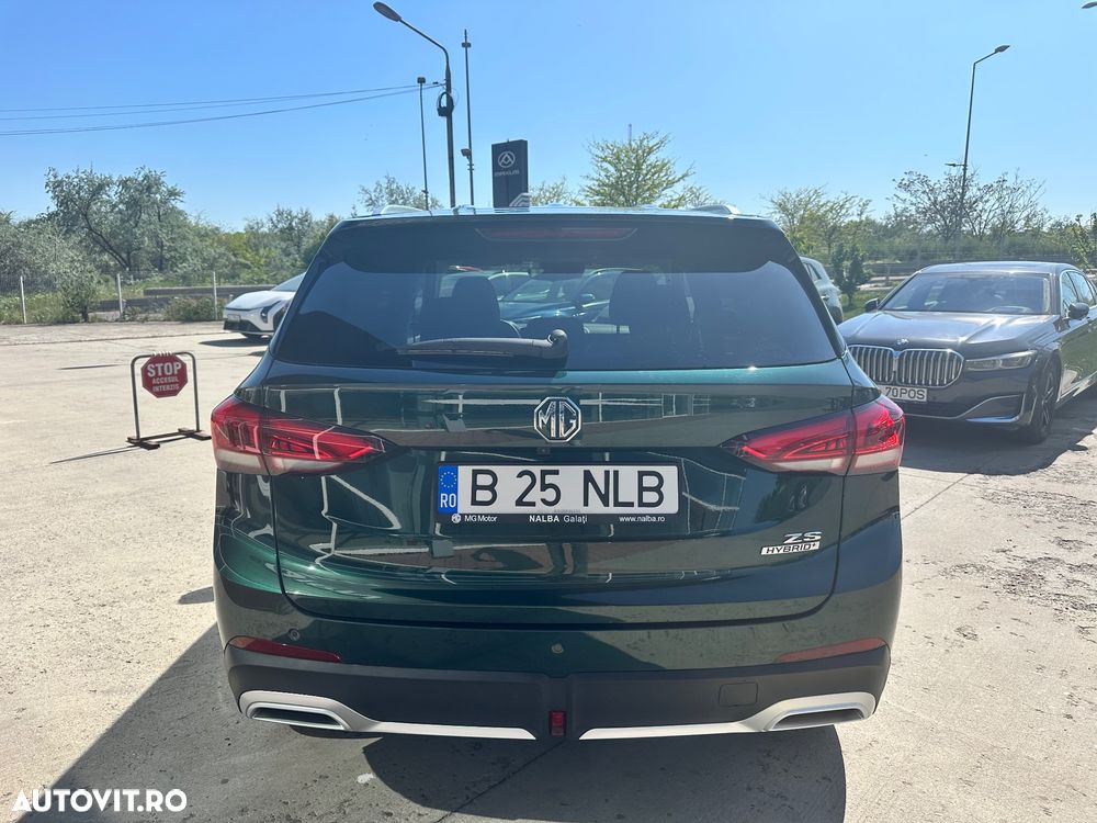 MG ZS HEV 1.5 GSI AT Exclusive - 6