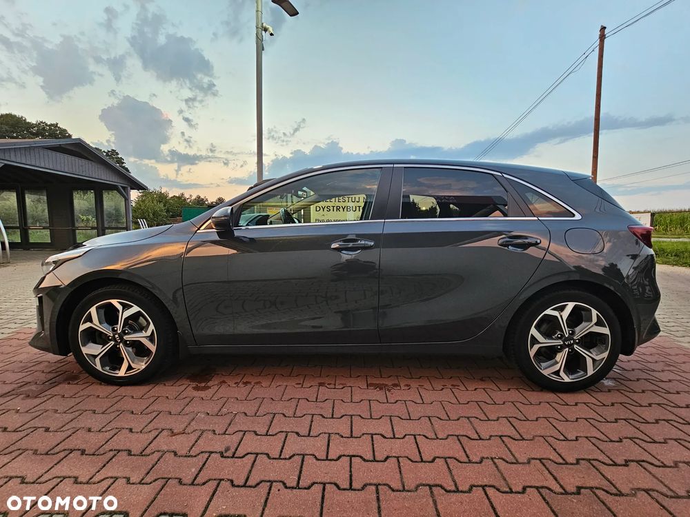 Kia Ceed - 8