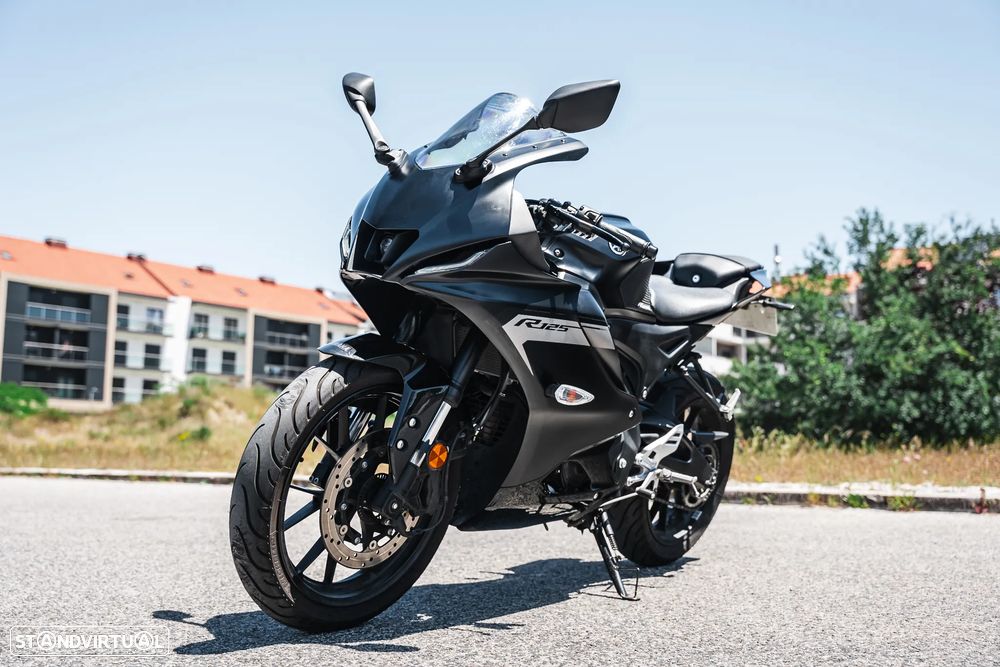 Yamaha YZF R125 - 3