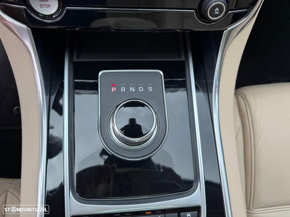 Jaguar XE 2.0 D R-Sport Aut. - 24