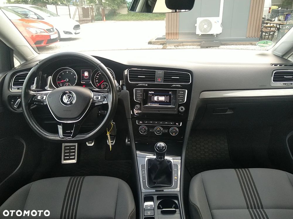 Volkswagen Golf 1.2 TSI BlueMotion Technology Allstar - 17