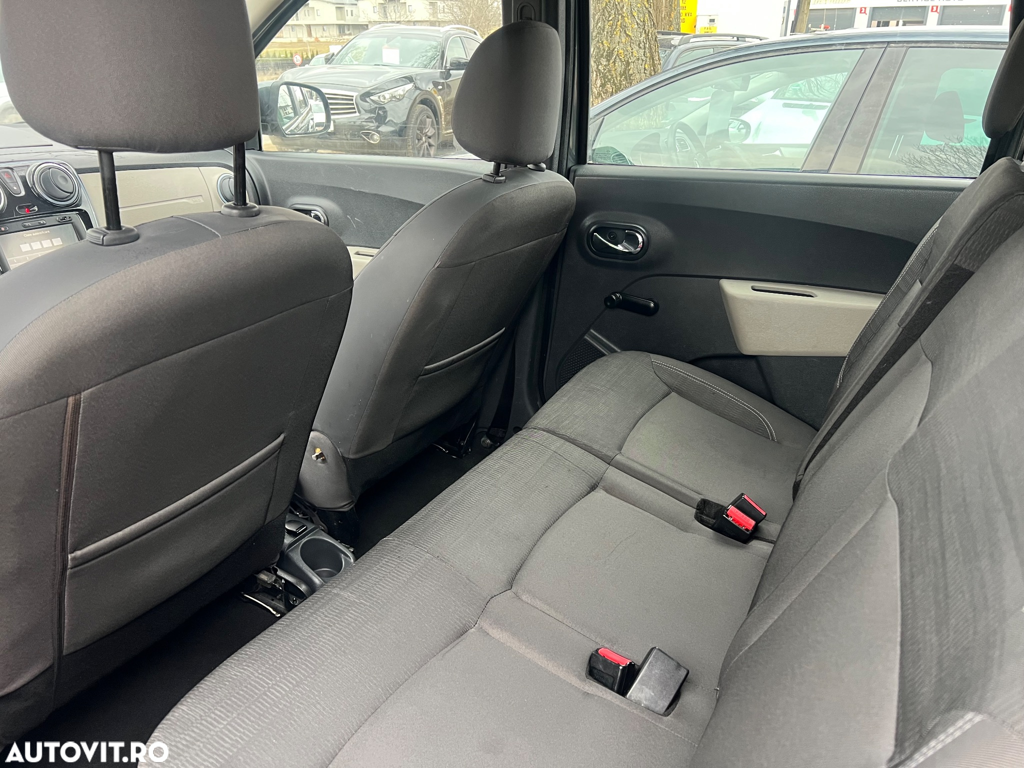 Dacia Lodgy 1.6 Ambiance - 6