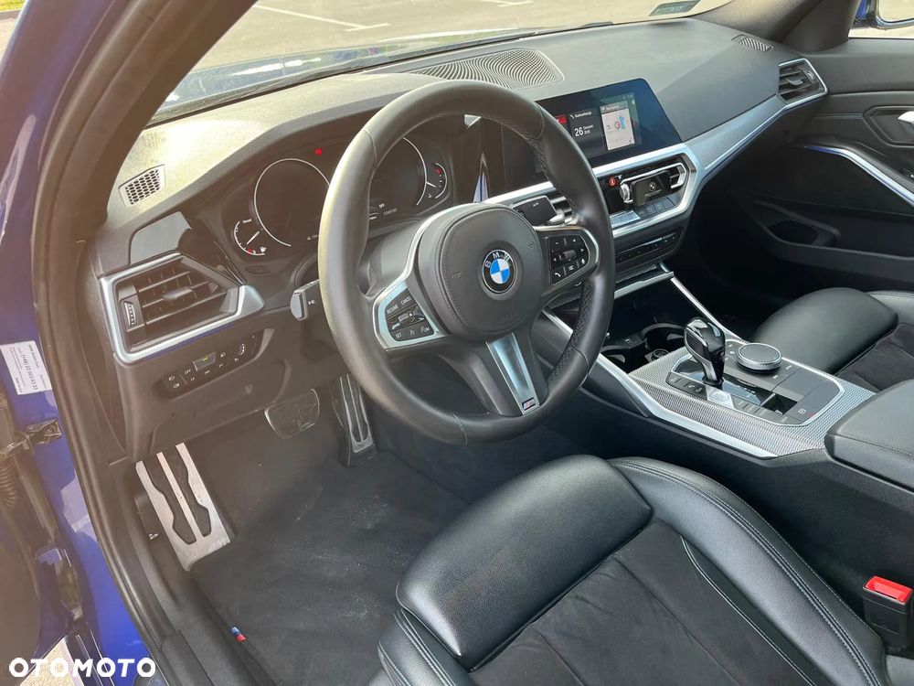 BMW Seria 3 318d M Sport - 16