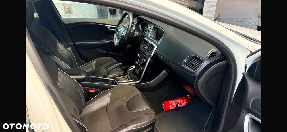 Volvo V40 D2 Geartronic RDesign - 18