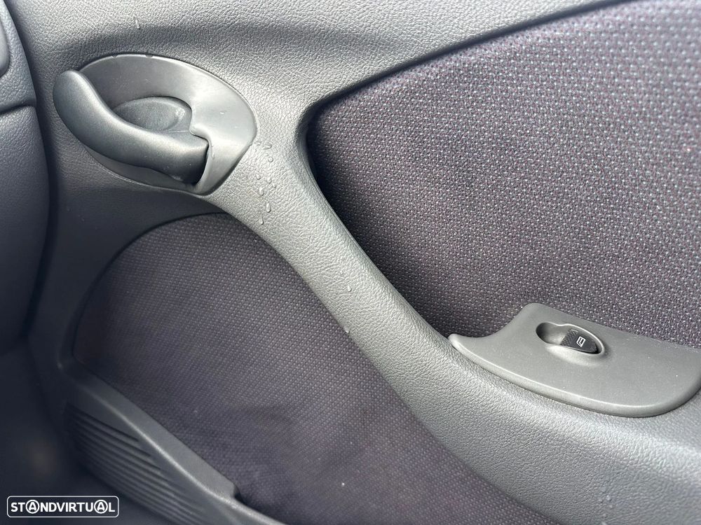 Fiat Brava Hatchback (182) 1.4 12 V Gasolina 80 cv 59 kW para peças - 10