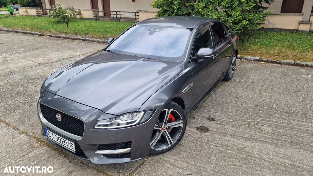 Jaguar XF - 3