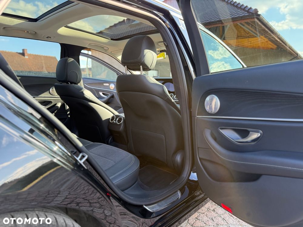 Mercedes-Benz Klasa E 220 d 9G-TRONIC Avantgarde - 22