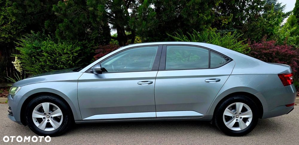 Skoda Superb 2.0 TDI SCR Ambition - 2