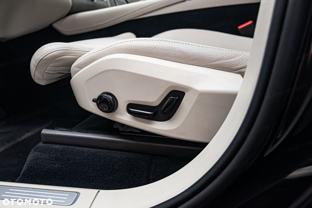 Volvo XC 90 - 11