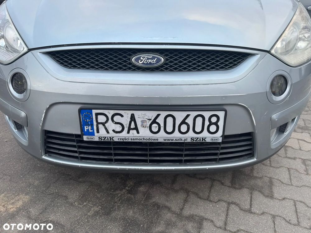 Ford S-Max - 14