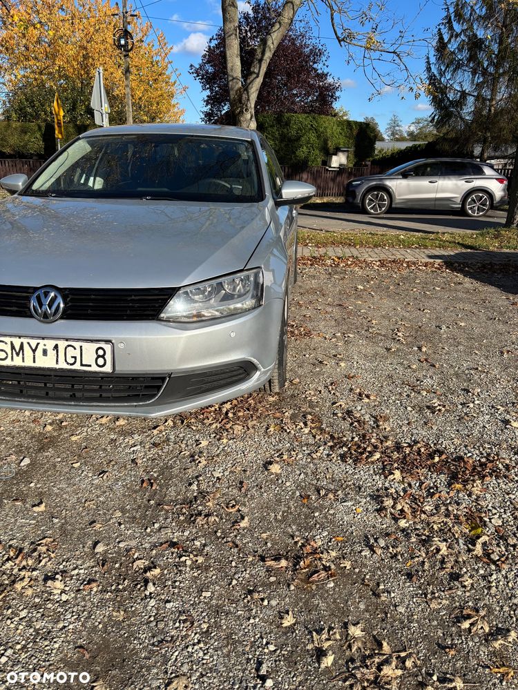 Volkswagen Jetta 2012 photo 2