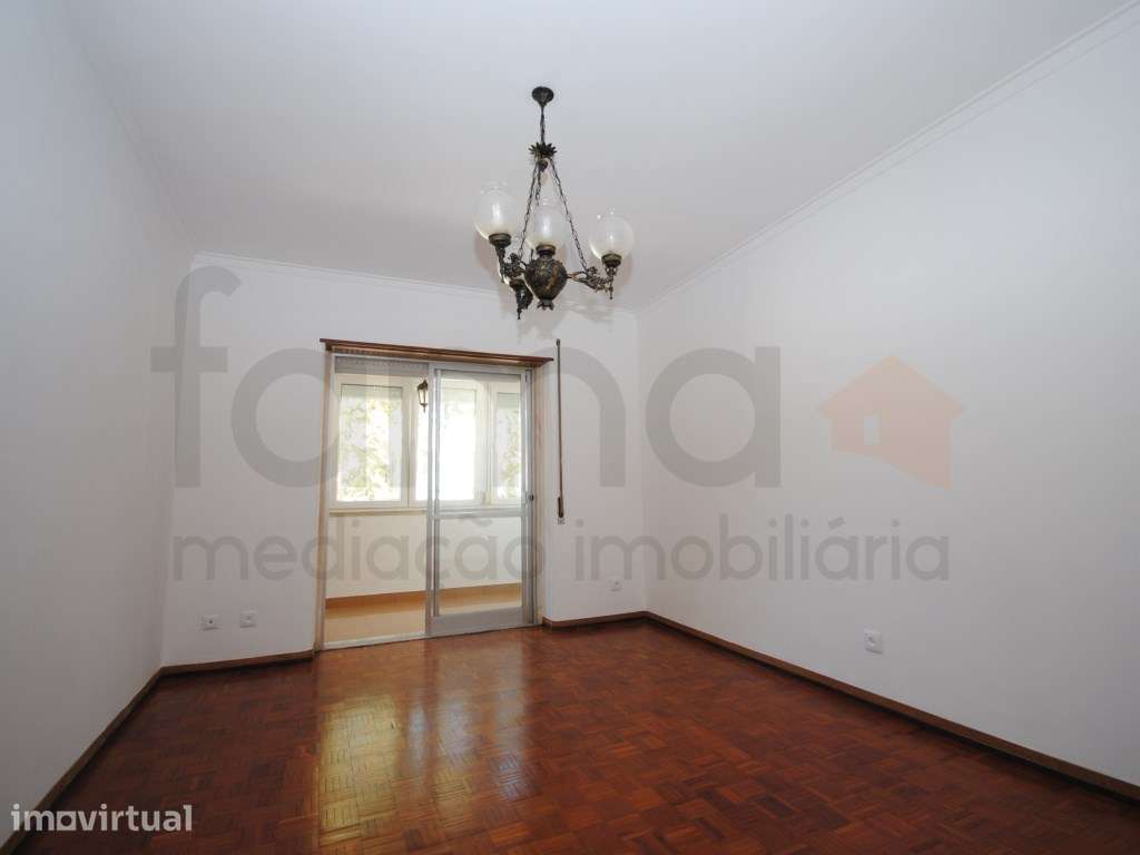 Apartamento T2 Linda-a-Velha - Grande imagem: 4/29