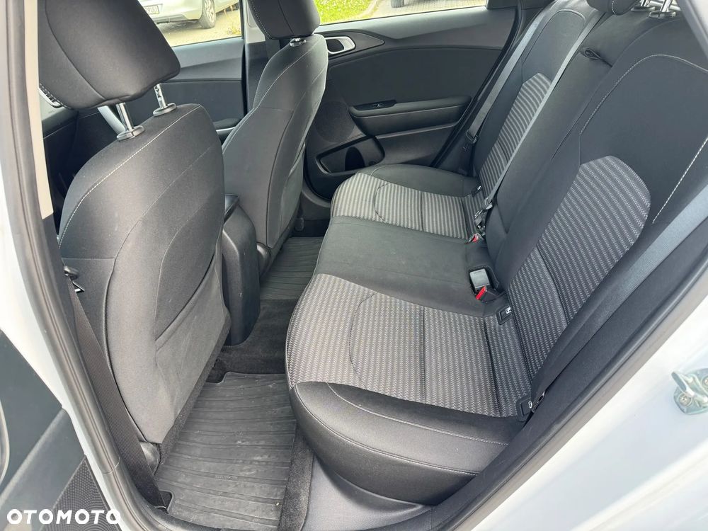 Kia Ceed 1.5 T-GDI M - 18