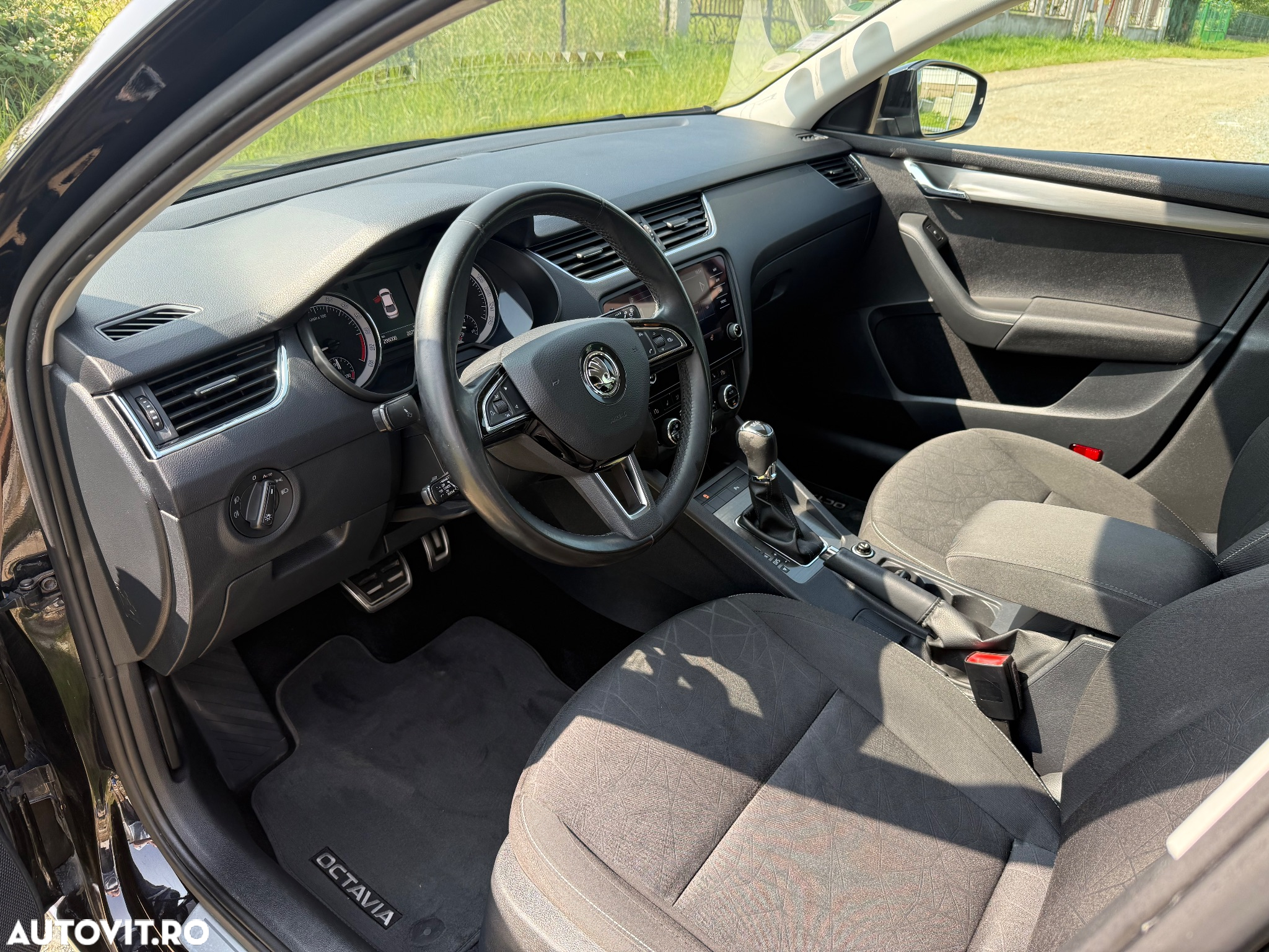 Skoda Octavia 2.0 TDI DSG Style - 6