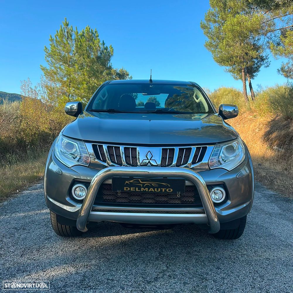 Mitsubishi L200 2.4 DI-D CD Instyle Strakar 4WD - 8