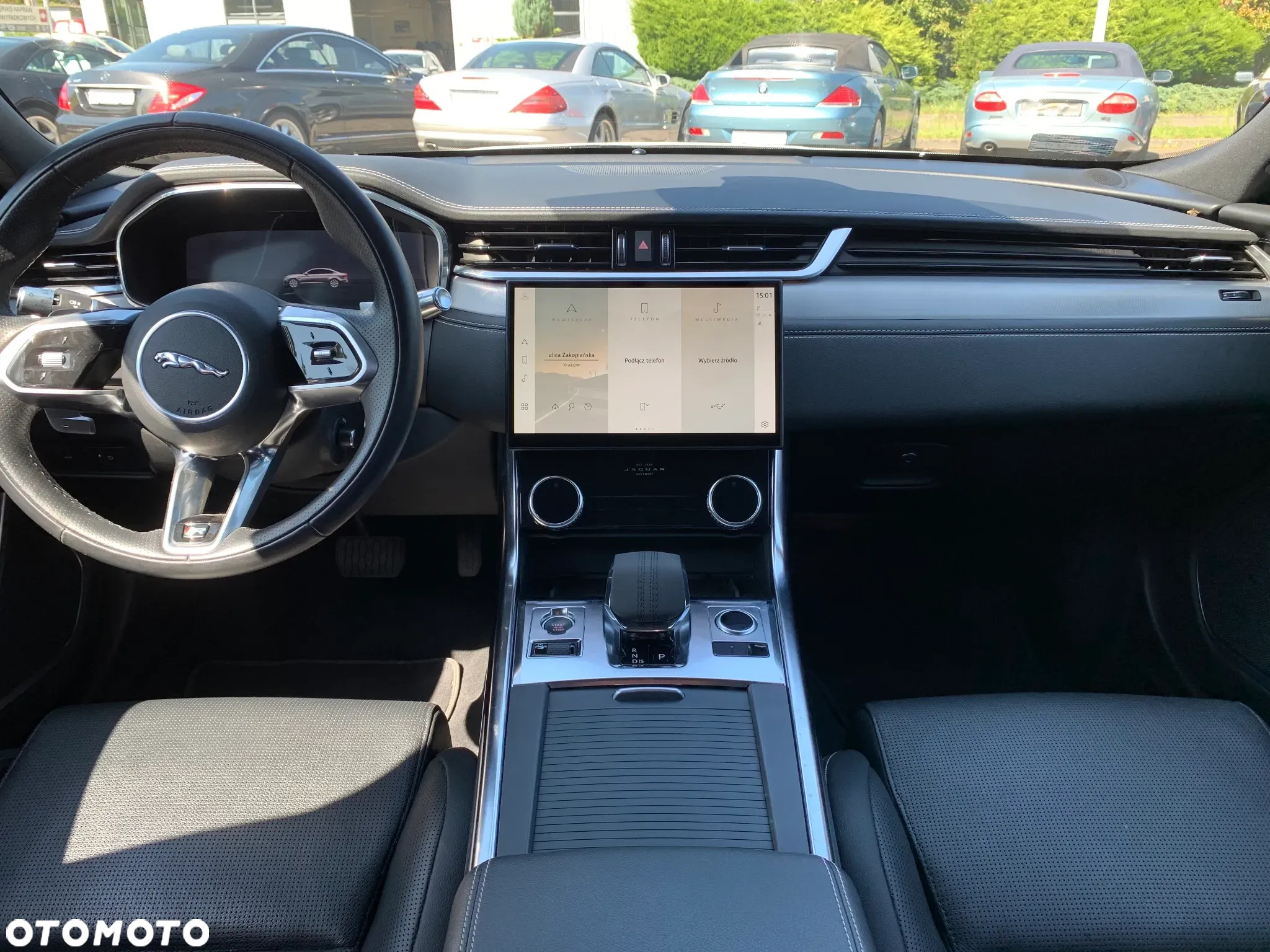 Jaguar XF 2.0 P250 R-Dynamic SE - 23