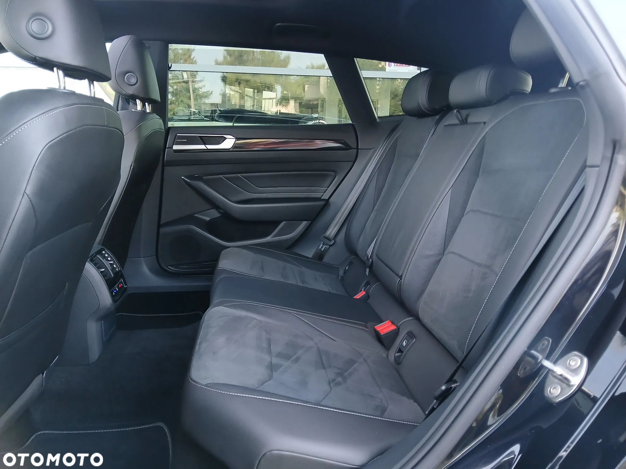 Volkswagen Arteon 2.0 TDI 4Motion R-Line DSG - 22