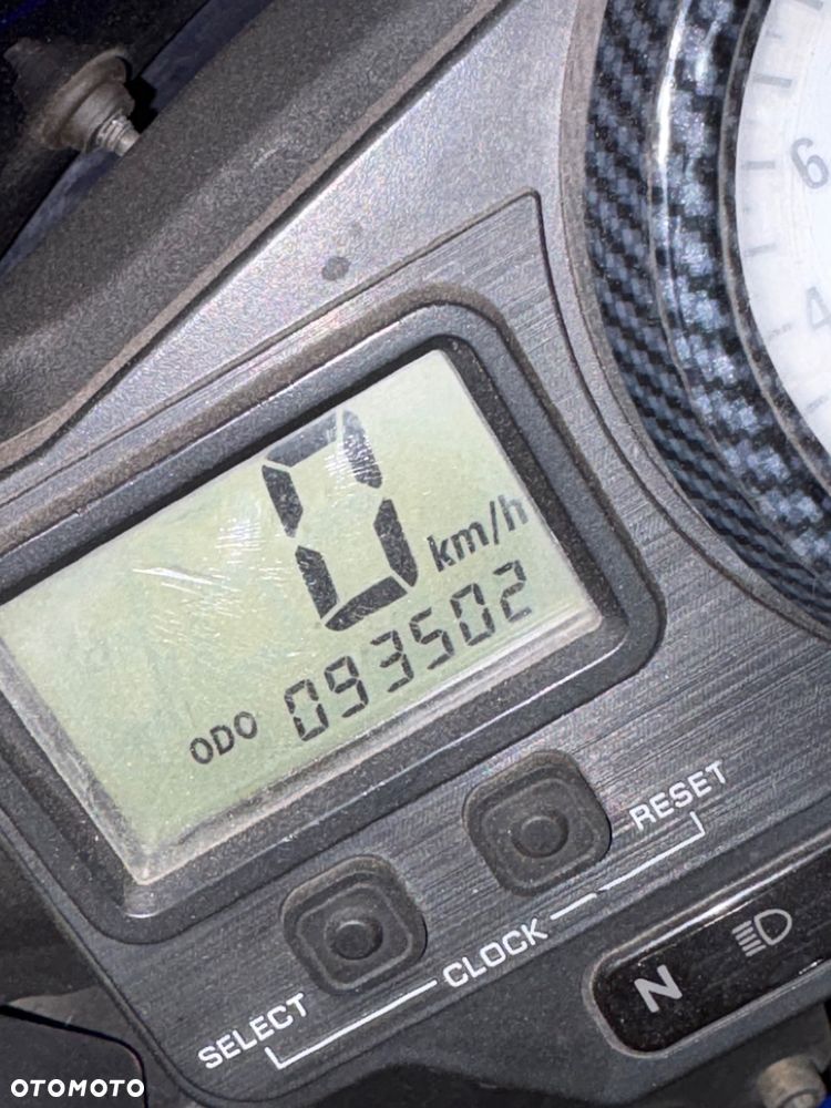 Yamaha R6 - 1