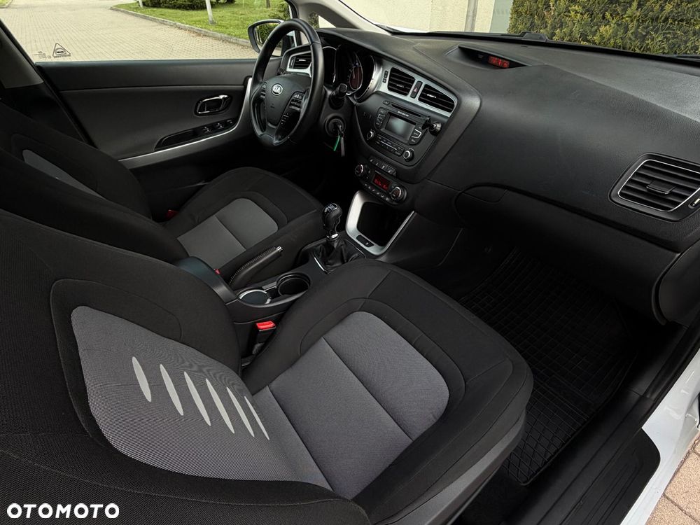 Kia Ceed 1.6 GDI Fifa World Cup Edition - 31
