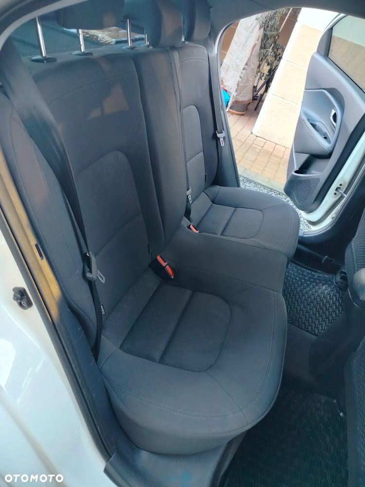 Kia Rio 1.1 CRDI Attract - 16