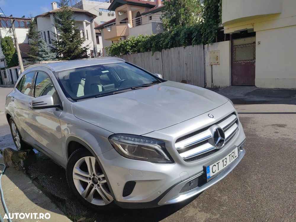 Mercedes-Benz GLA - 2