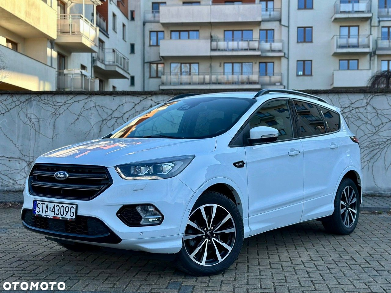 Ford Kuga - 4