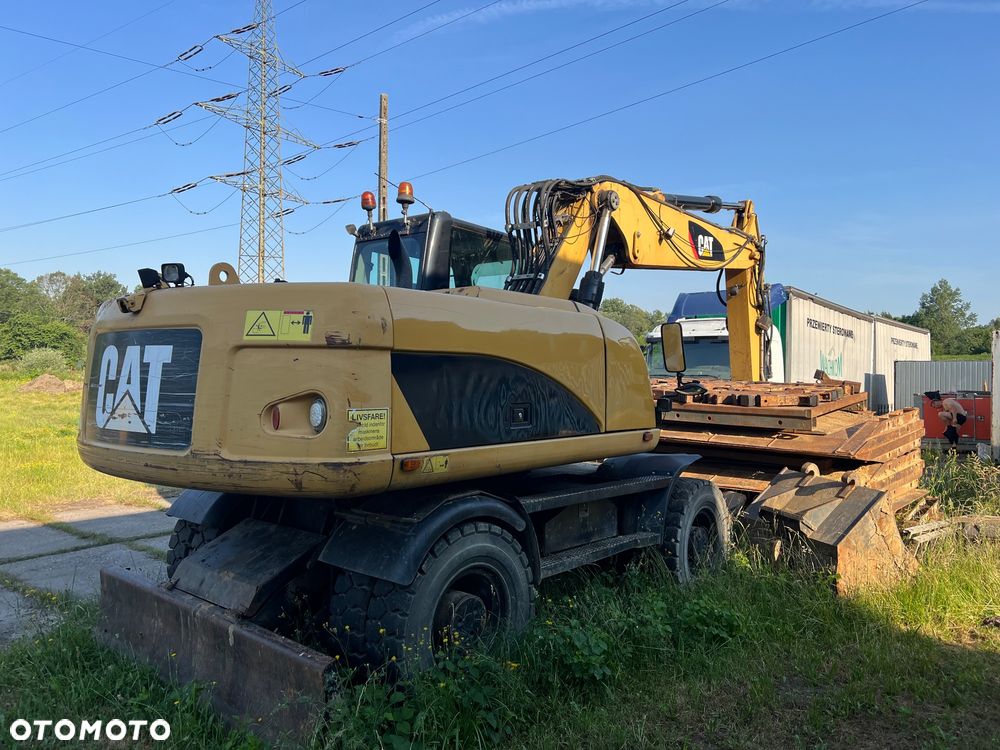 Caterpillar 318 D - 15