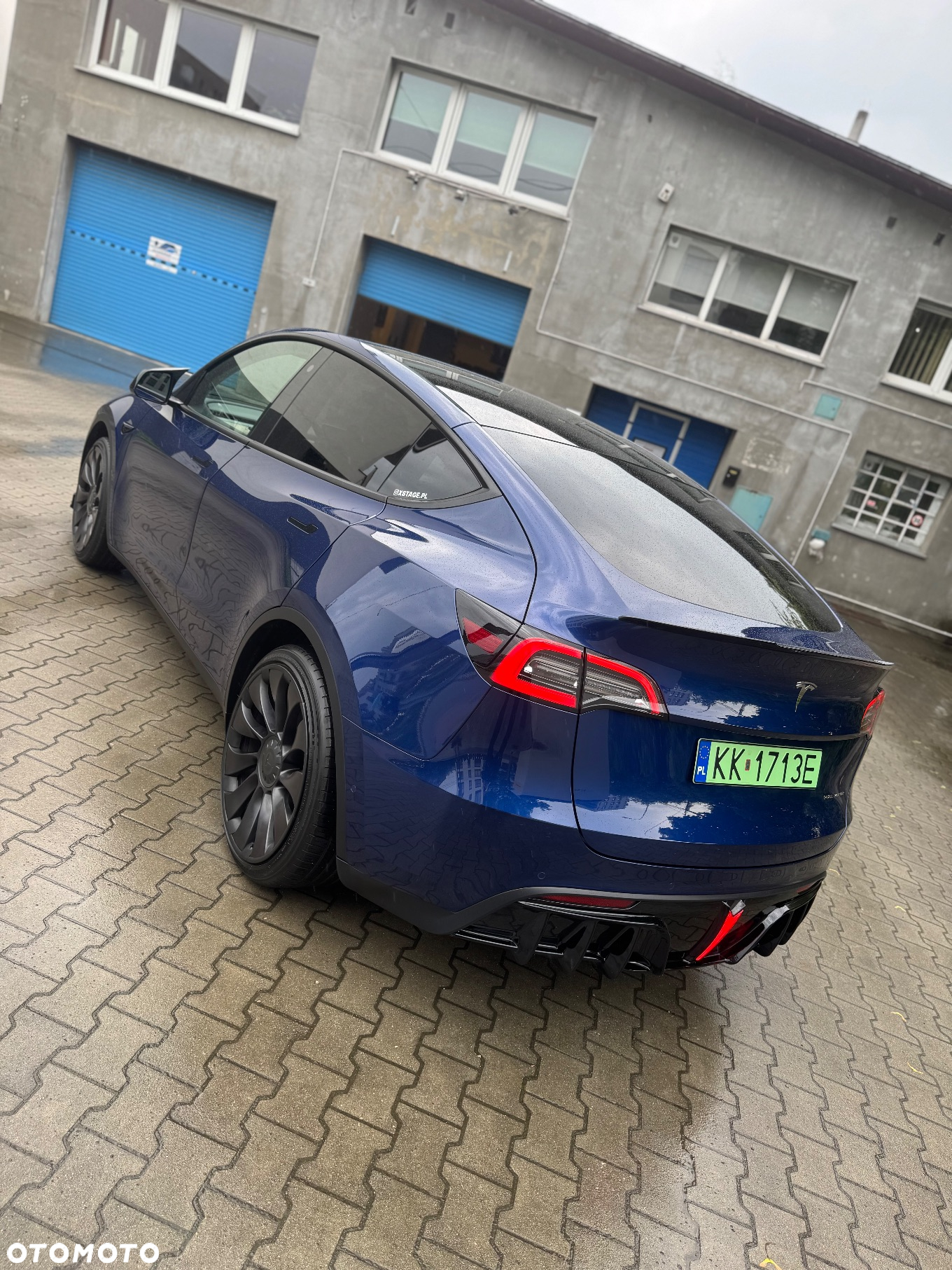 Tesla Y - 3