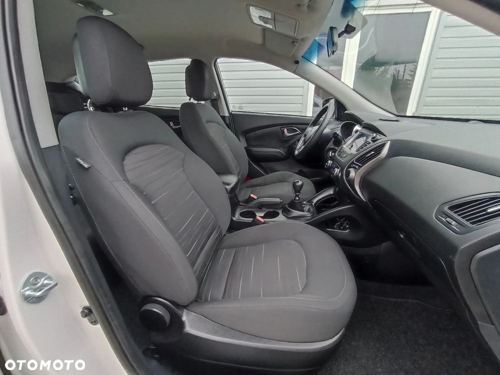 Hyundai ix35 blue 1.6 2WD Finale Silver - 21