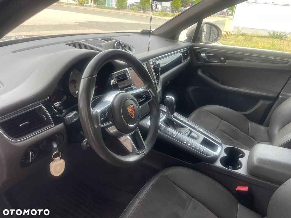 Porsche Macan - 17