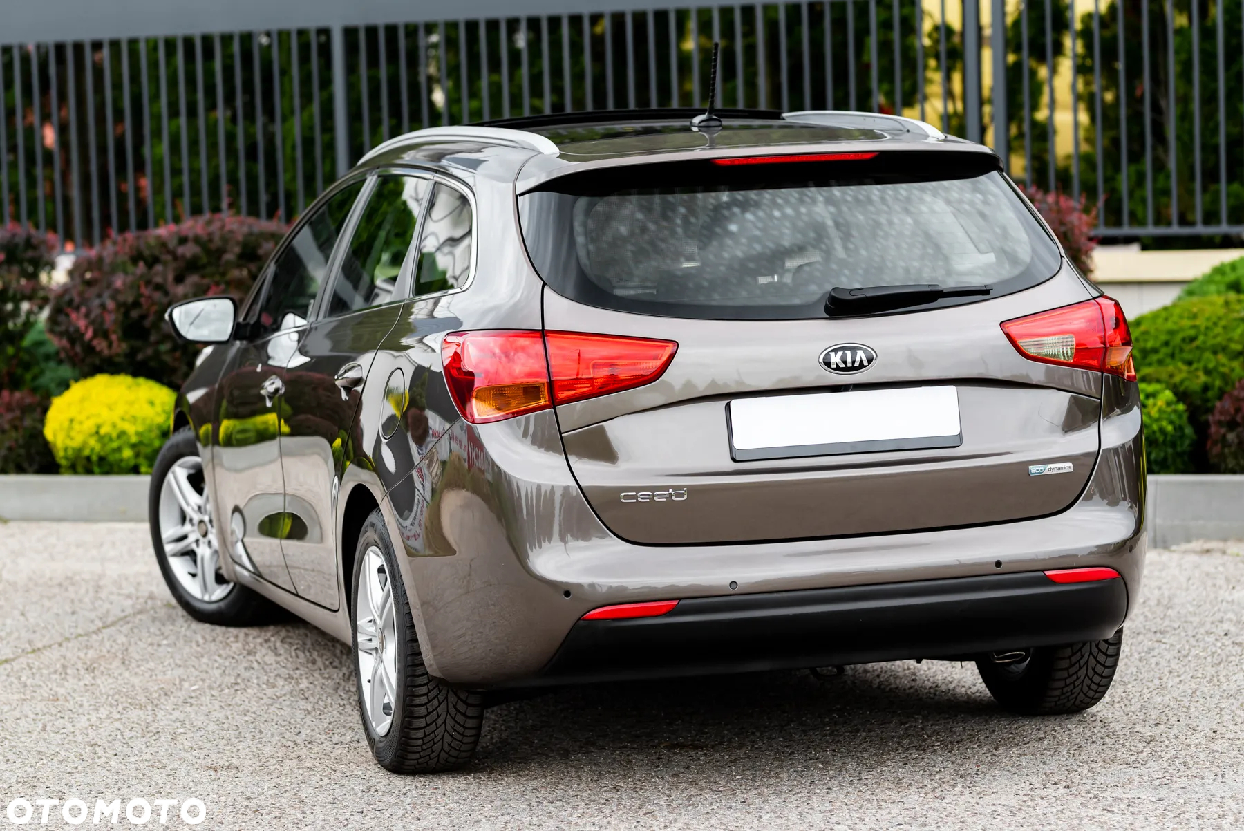 Kia Ceed Cee'd 1.6 GDI L - 17