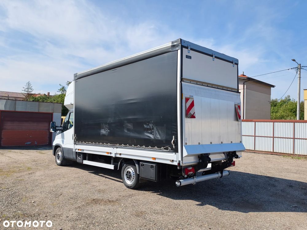Iveco DAILY 35S18 WINDA DHOLLANDIA BAR 750KG FIRNA PLANDEKA 9EP KLAPA BEZWYPADKOWY SERWISOWANY FV23% - 14