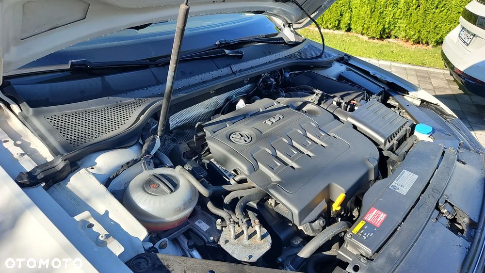 Volkswagen Passat - 20