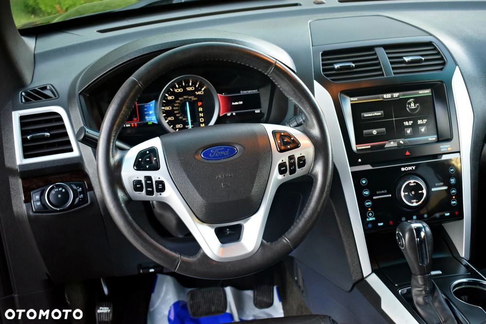 Ford Explorer - 38