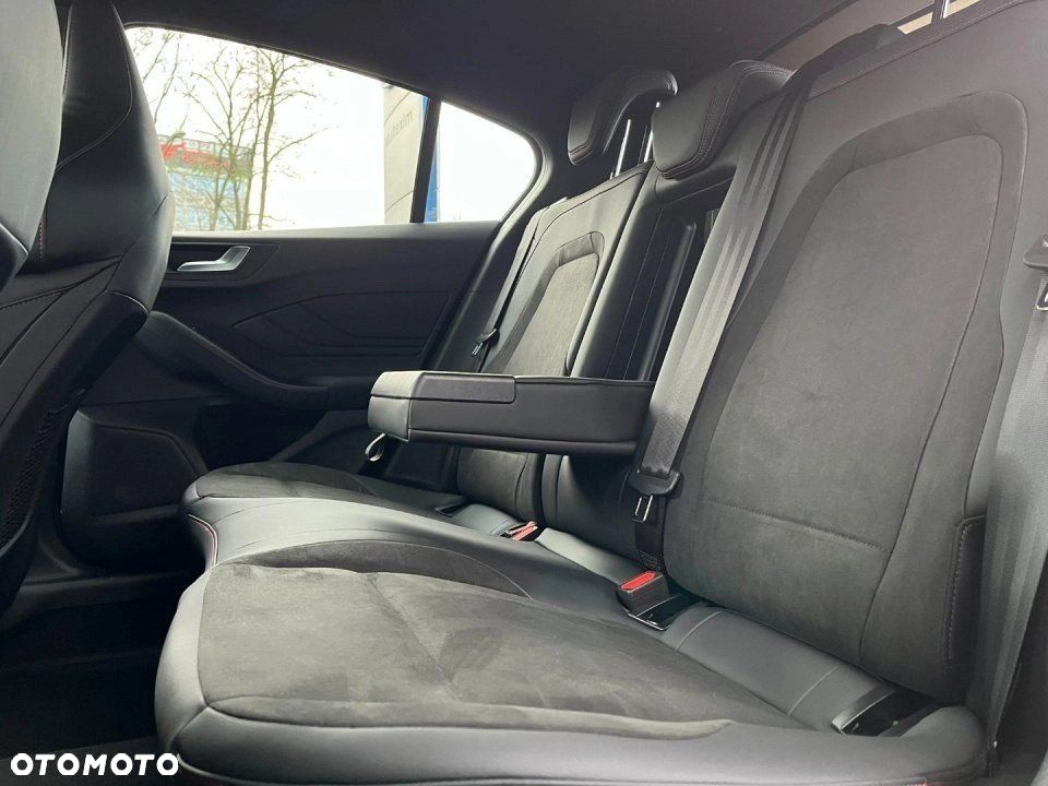 Ford Focus - 12
