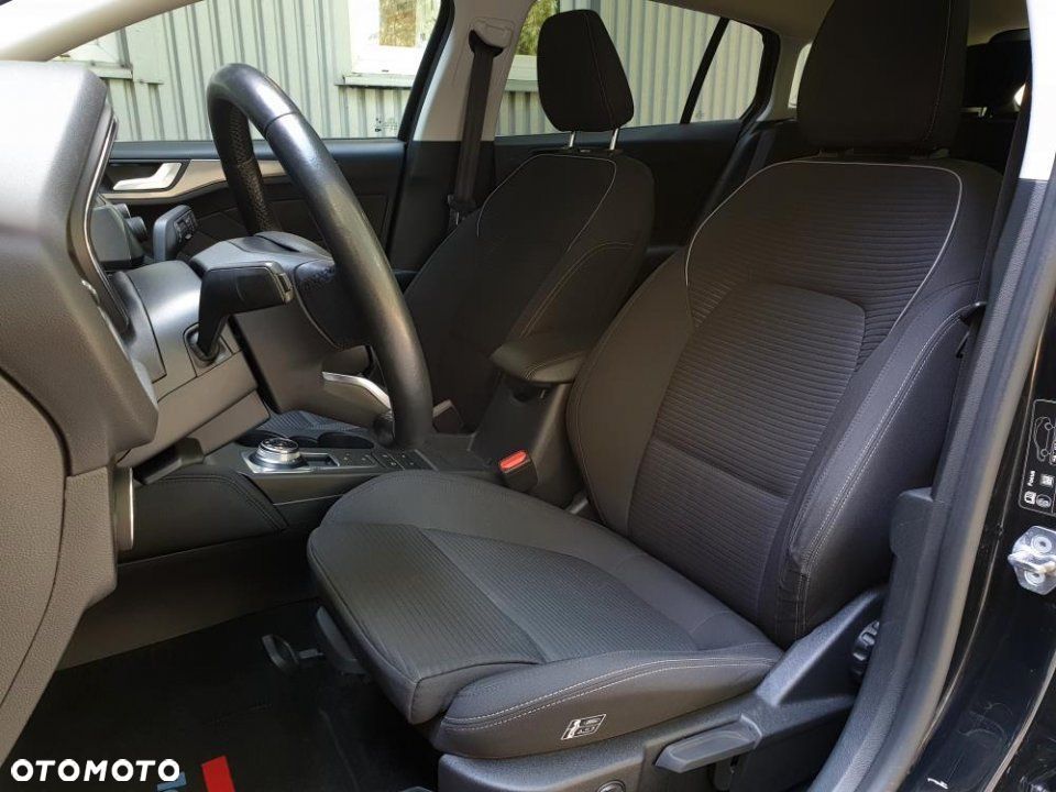 Ford Focus - 32