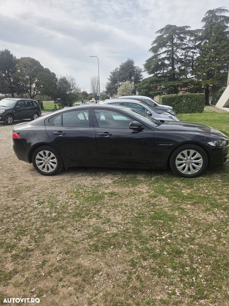 Jaguar XE 2.0 Prestige - 20