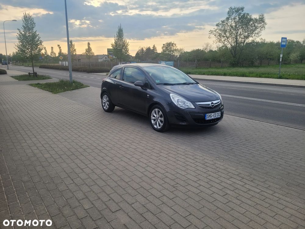 Opel Corsa 1.4 16V Active - 4