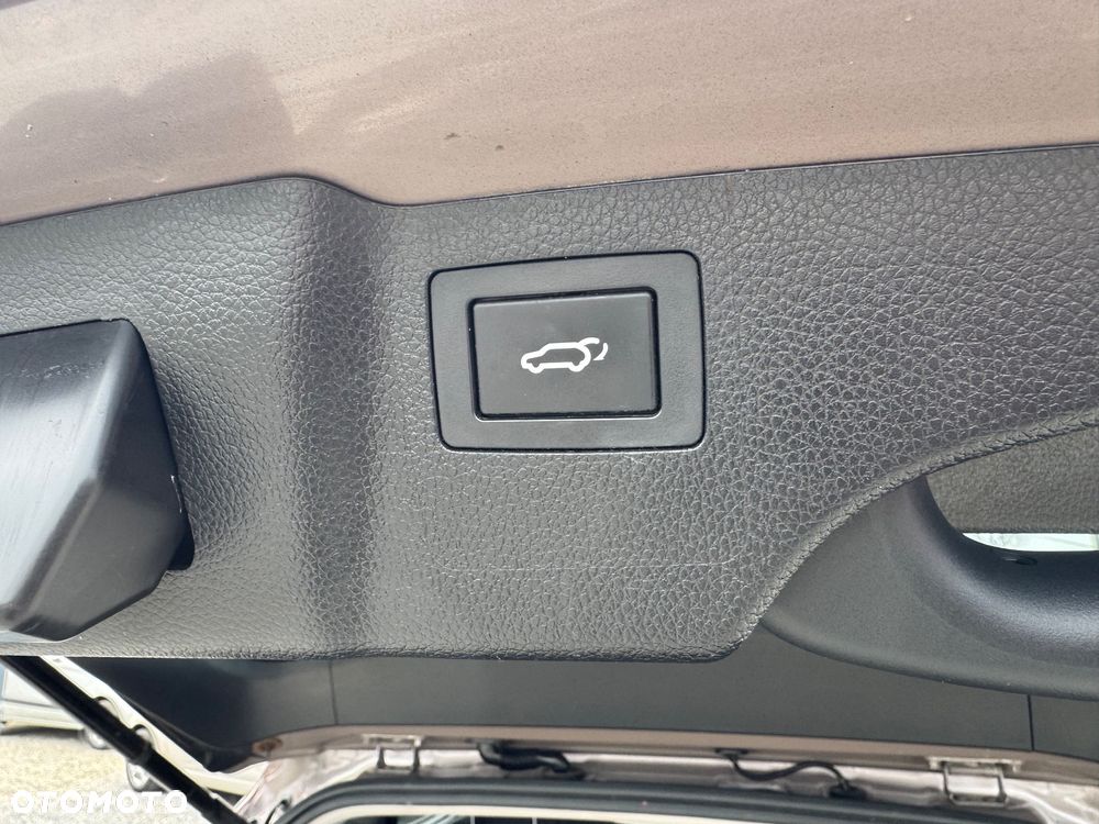 Hyundai Santa Fe 2.0 CRDi 2WD Premium - 28