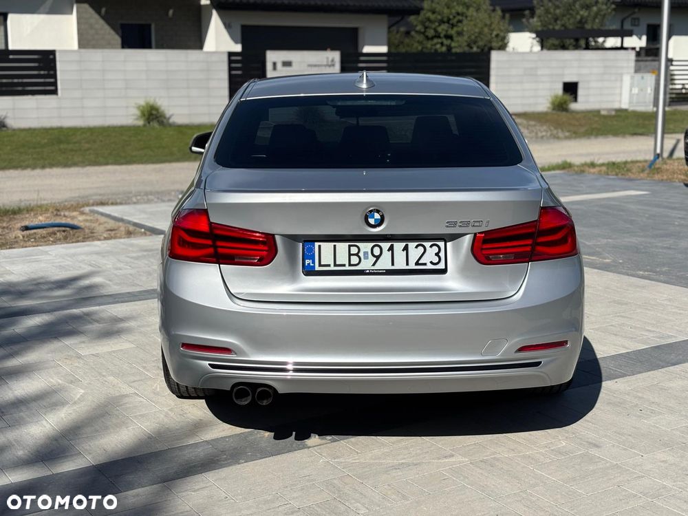 BMW Seria 3 330i Sport Line - 8