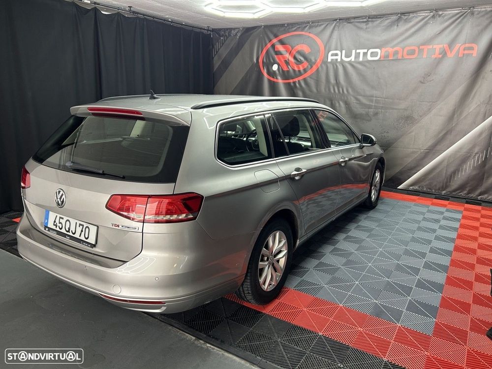 VW Passat Variant 1.6 TDI Confortline DSG - 4