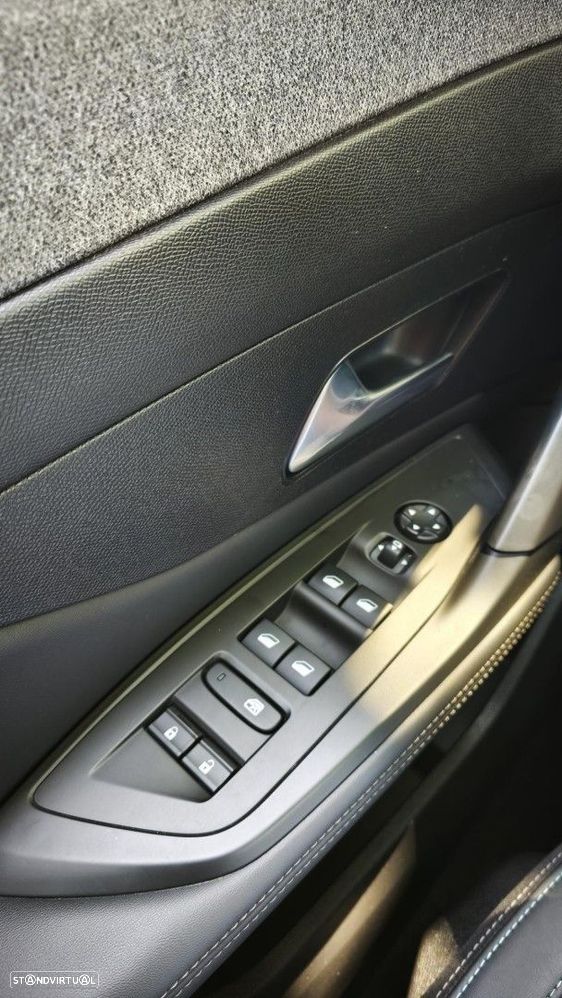Peugeot 308 1.5 BlueHDi Allure Pack EAT8 - 25