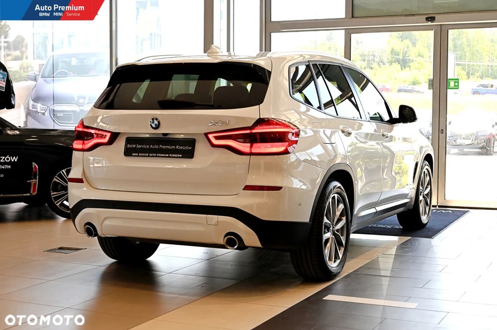 BMW X3 xDrive20i - 17