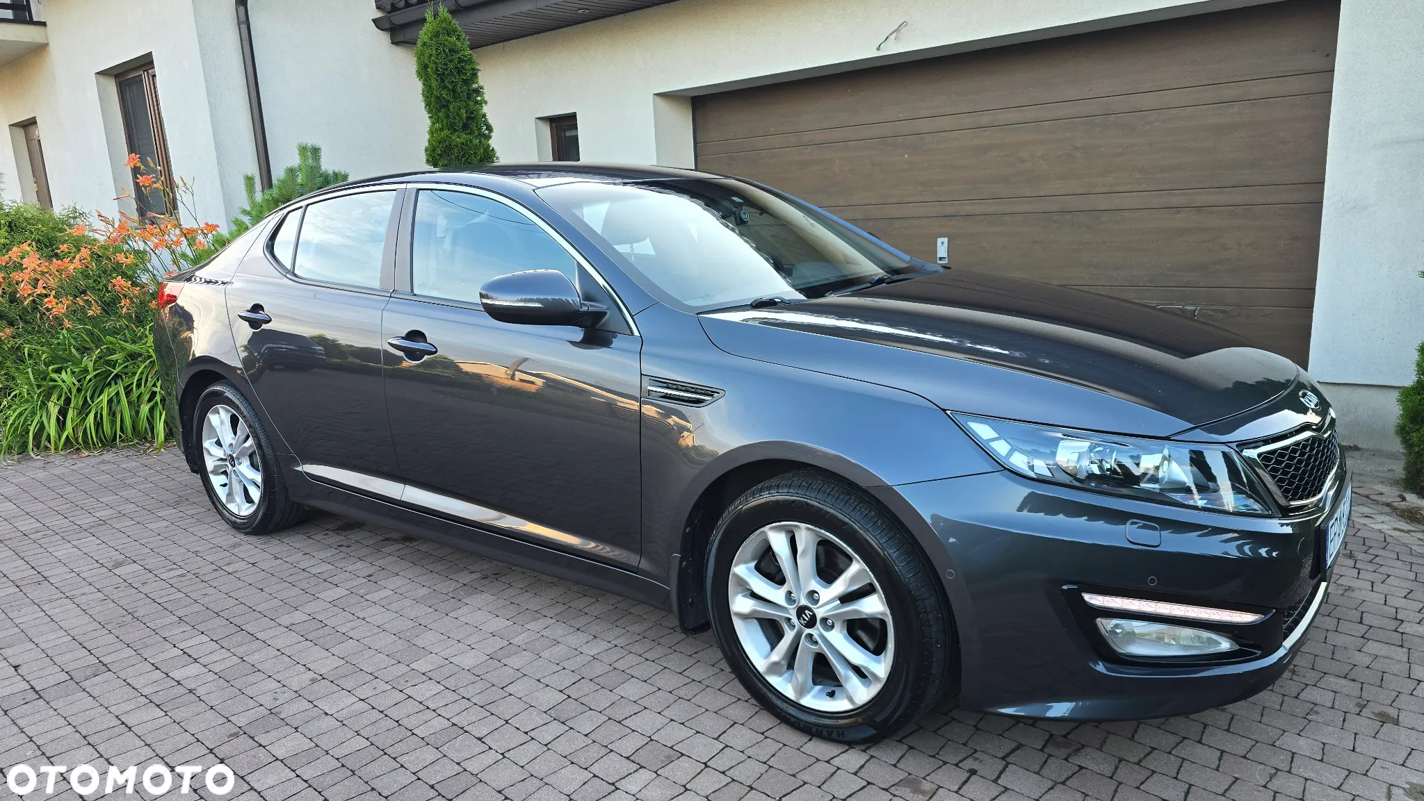 Kia Optima - 11