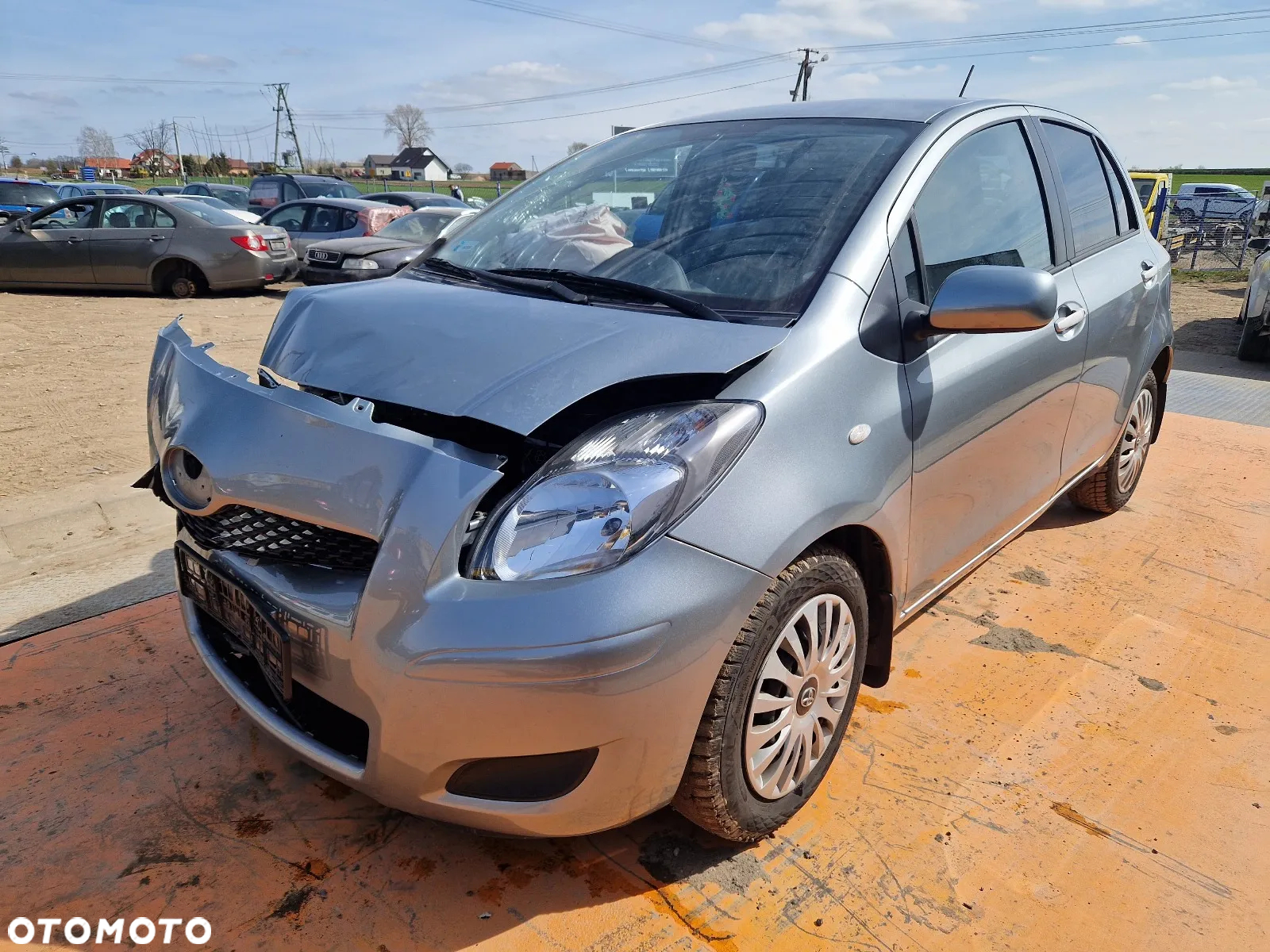 Toyota YARIS II LIFT 2008-2011 Silnik 1.33 VVT-i 1NR-FE 100KM/74kW 1F8 na części drzwi klapa zderzak - 2