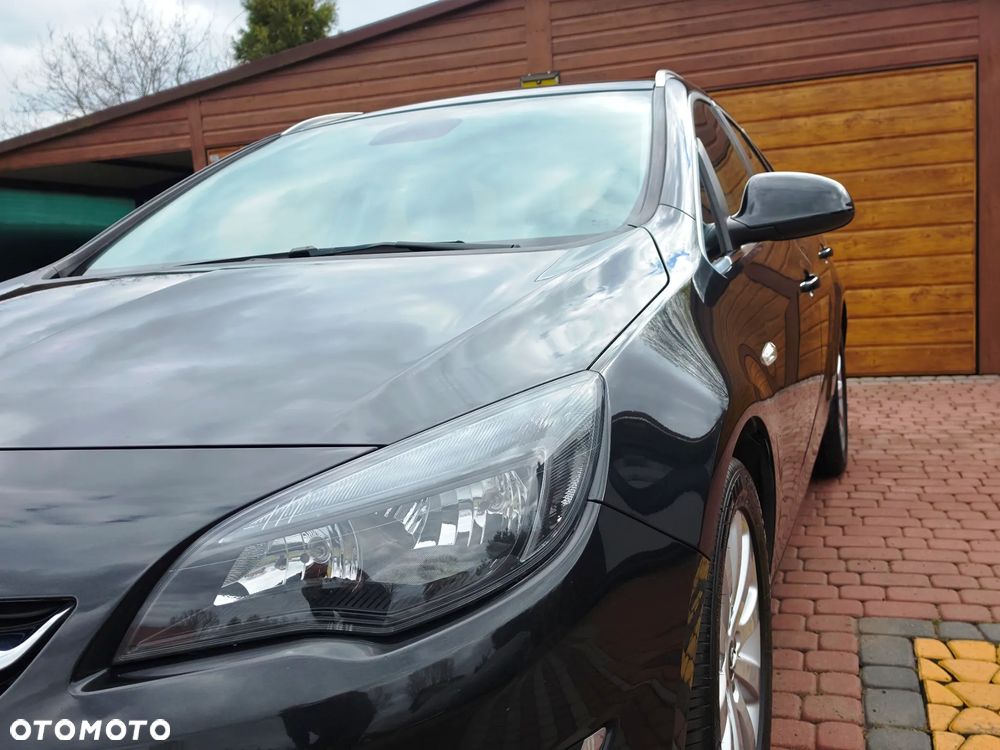 Opel Astra 1.7 CDTI DPF Cosmo - 10