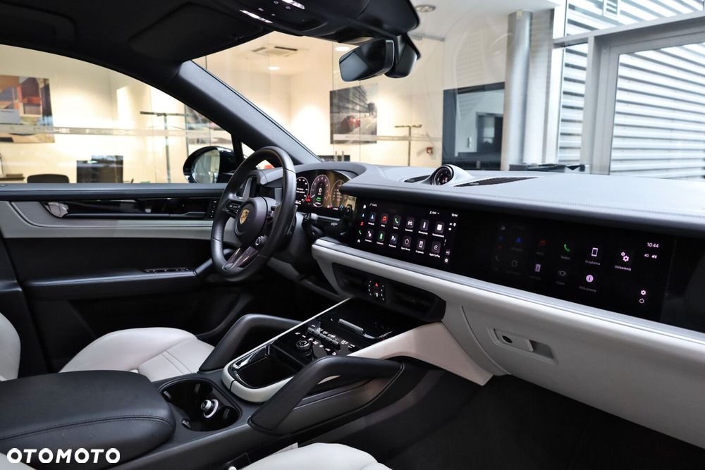Porsche Cayenne - 9