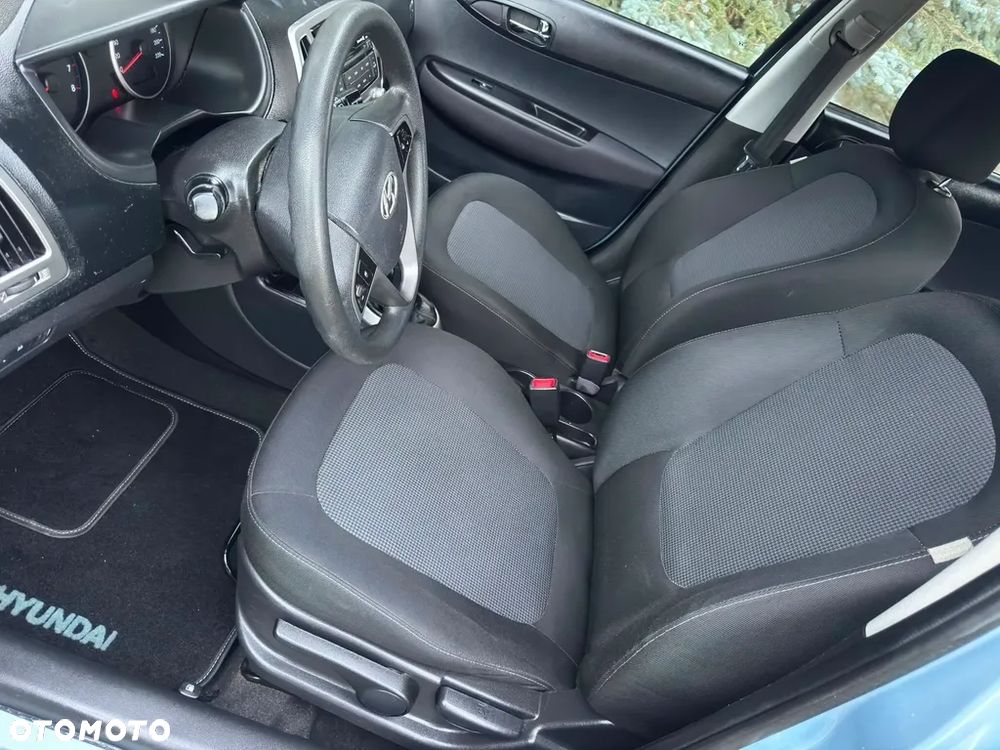 Hyundai i20 - 12