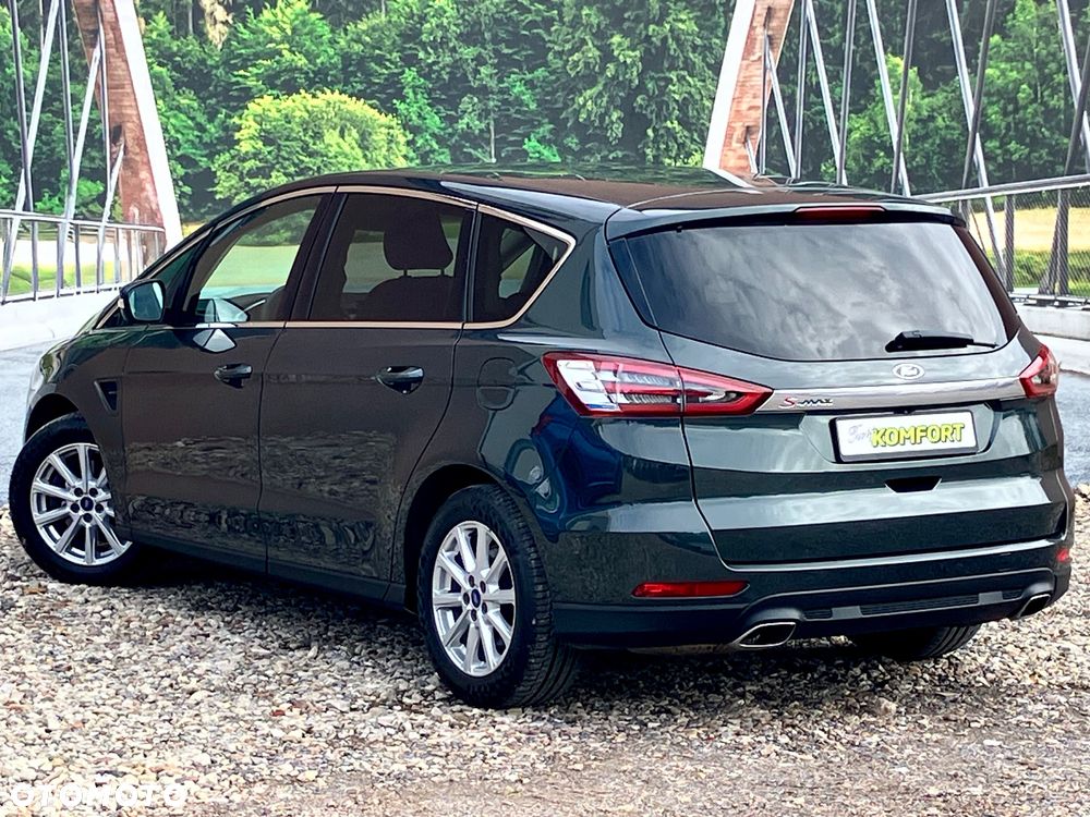 Ford S-Max - 12